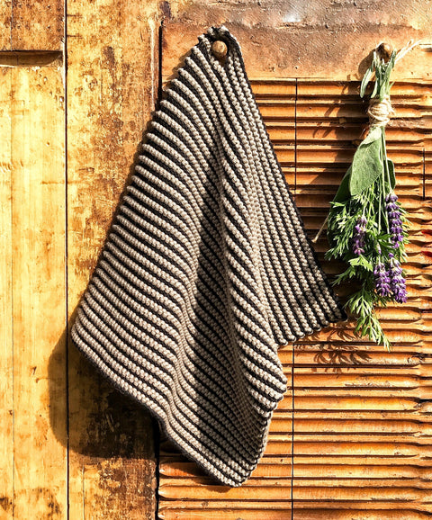 Le Savon, www.lesavon.ch, Spültuch Bio Baumwolle / Spültuch / Scheuertuch / Lappen / Topflappen, Swiss Made, Stricken, Gestrickt, Baumwolle, gesticktes Spültuch, gestrickt, Schweiz, Schweizer Handwerk, Küche, Küchentextilien, Kitchen clothing